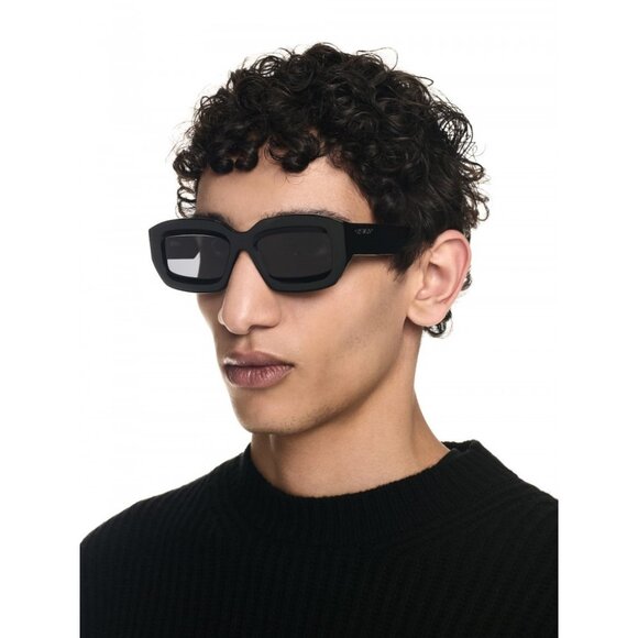 NEW OFF-WHITE OERI138 CHARLOTTE 1007 SUNGLASSES UNISEX BLACK SQUARE EYEWEAR - Picture 1 of 11